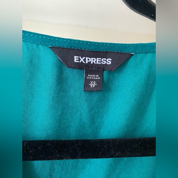 Express Green Dress with long sleeves and a ruffled hem - Size XS - Picture 6 of 7